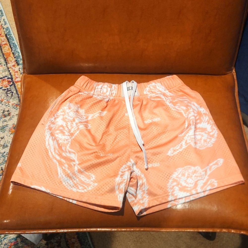 DARC sport men's workout shorts. Size Medium